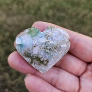 green flower agate heart